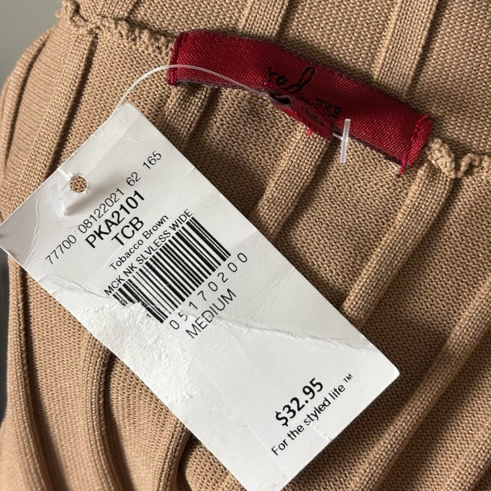 NEW WITH TAGS Brown Ribbed Turtleneck Sleeveless Top BKE Buckle - Picture 4 of 6